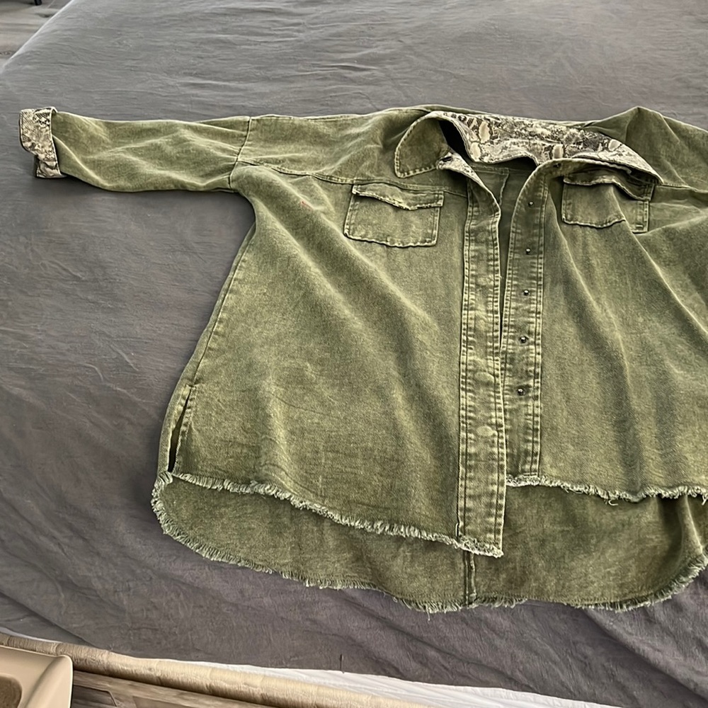 Snake print cuff jacket olive green corduroy with snap buttons shacket